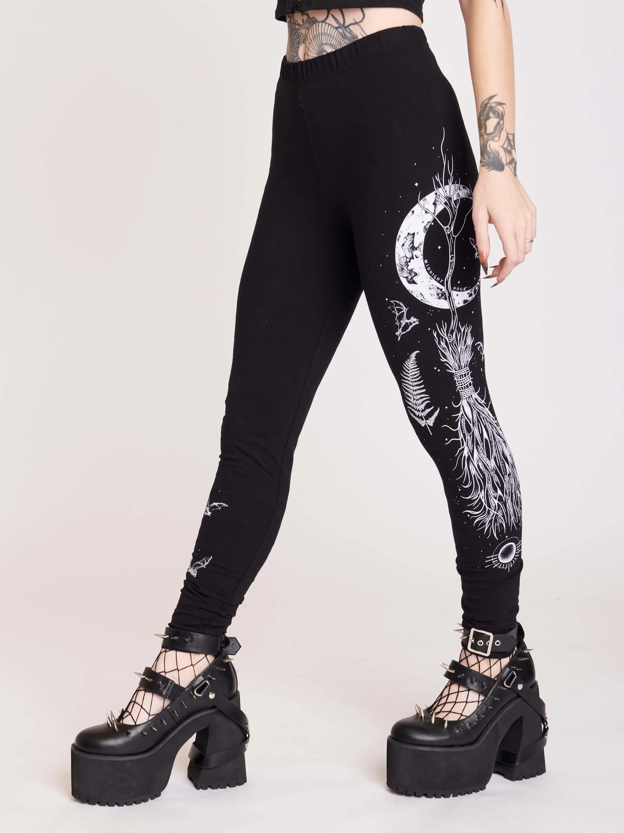 Broomstick Legging