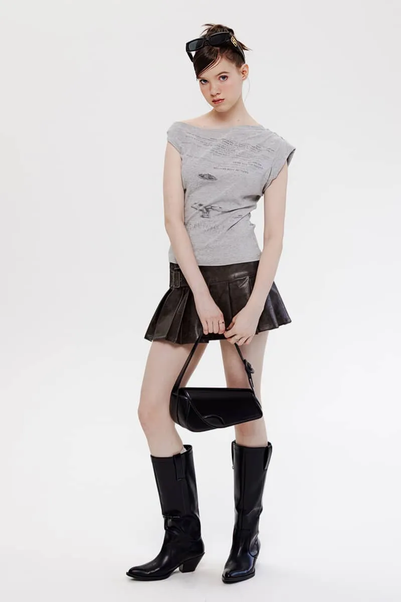 Irregular shoulder T-shirt