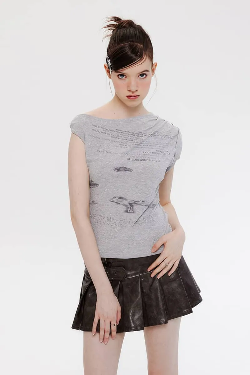 Irregular shoulder T-shirt