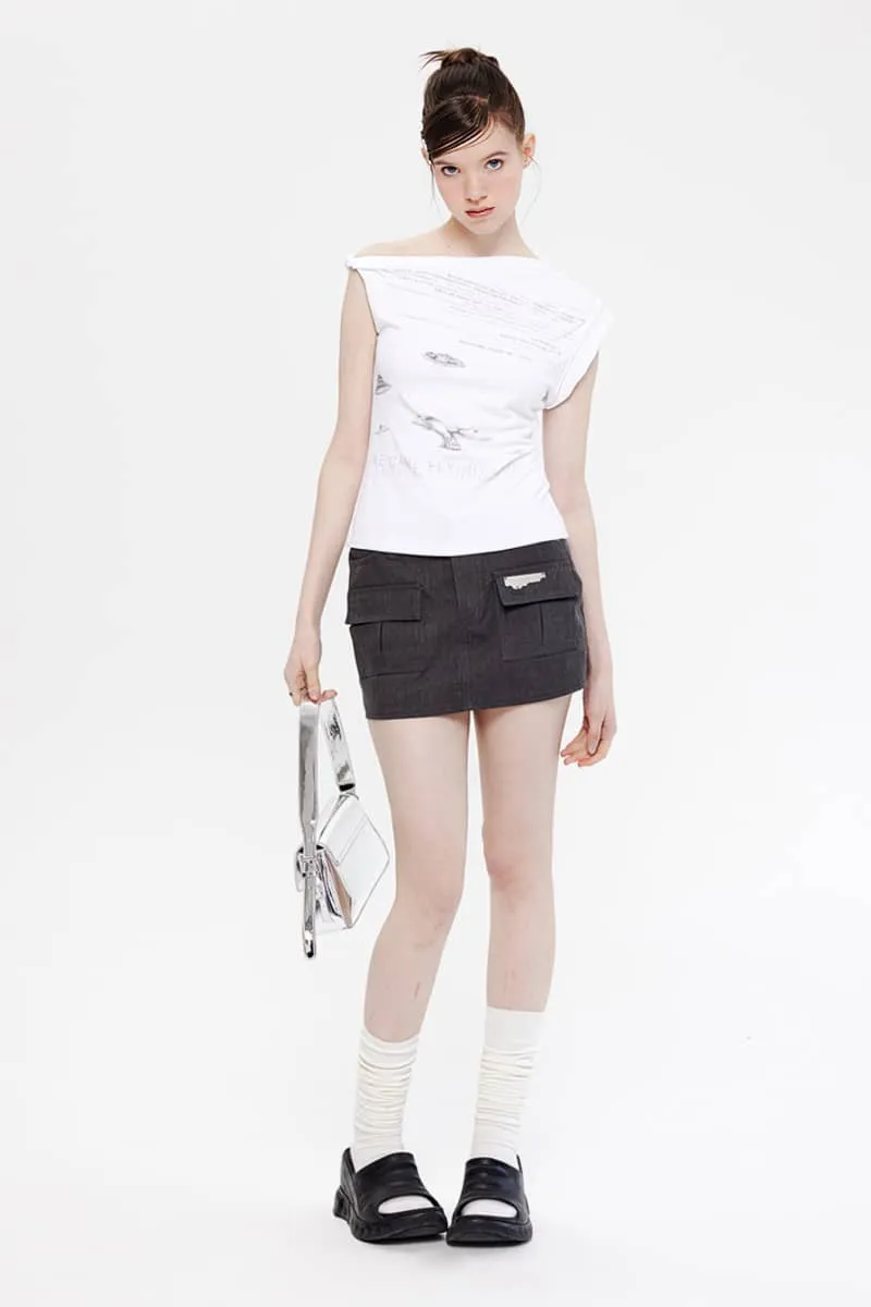 Irregular shoulder T-shirt