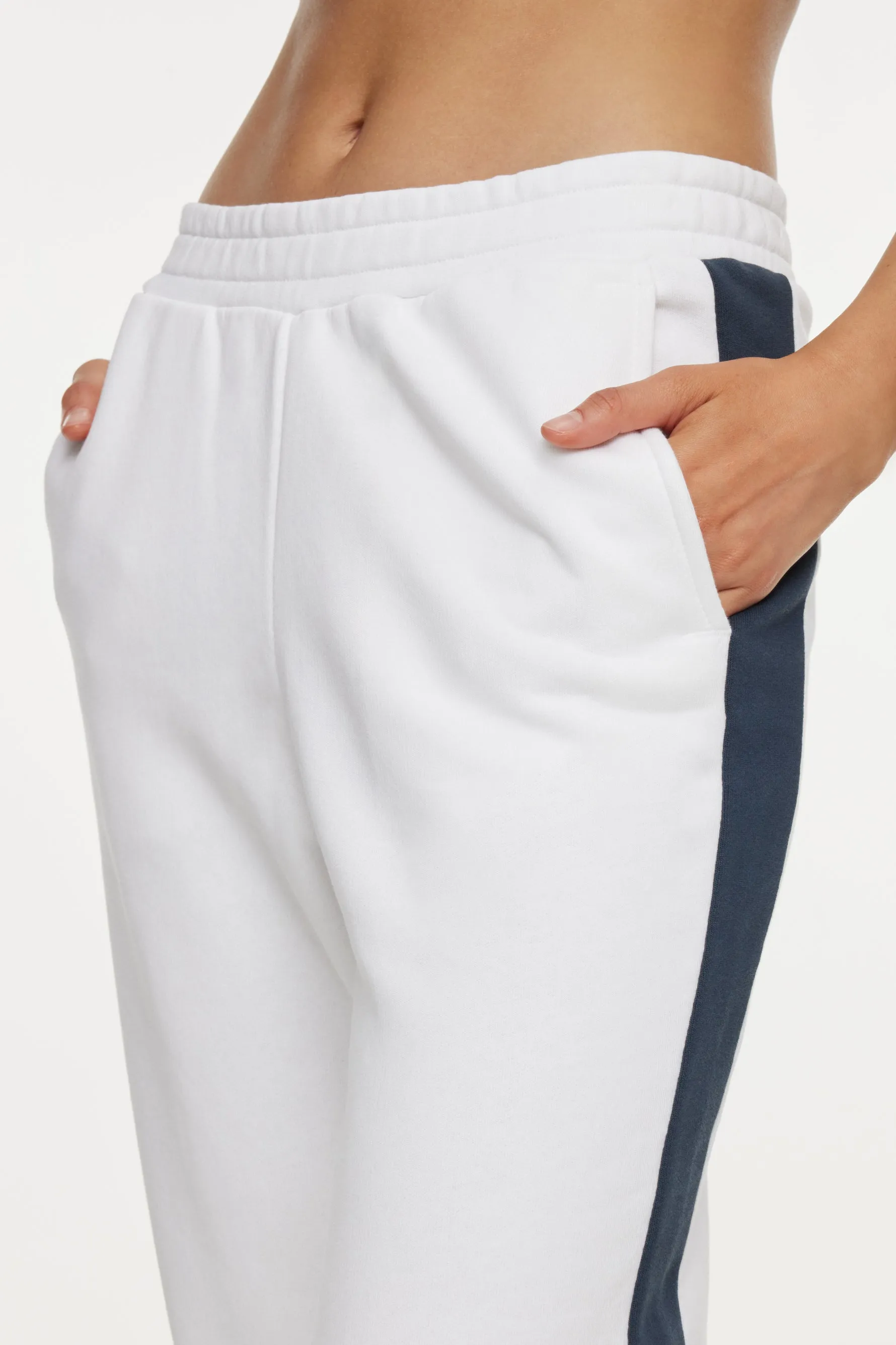 PERFORMANCE CAPSULE Tracksuit - White