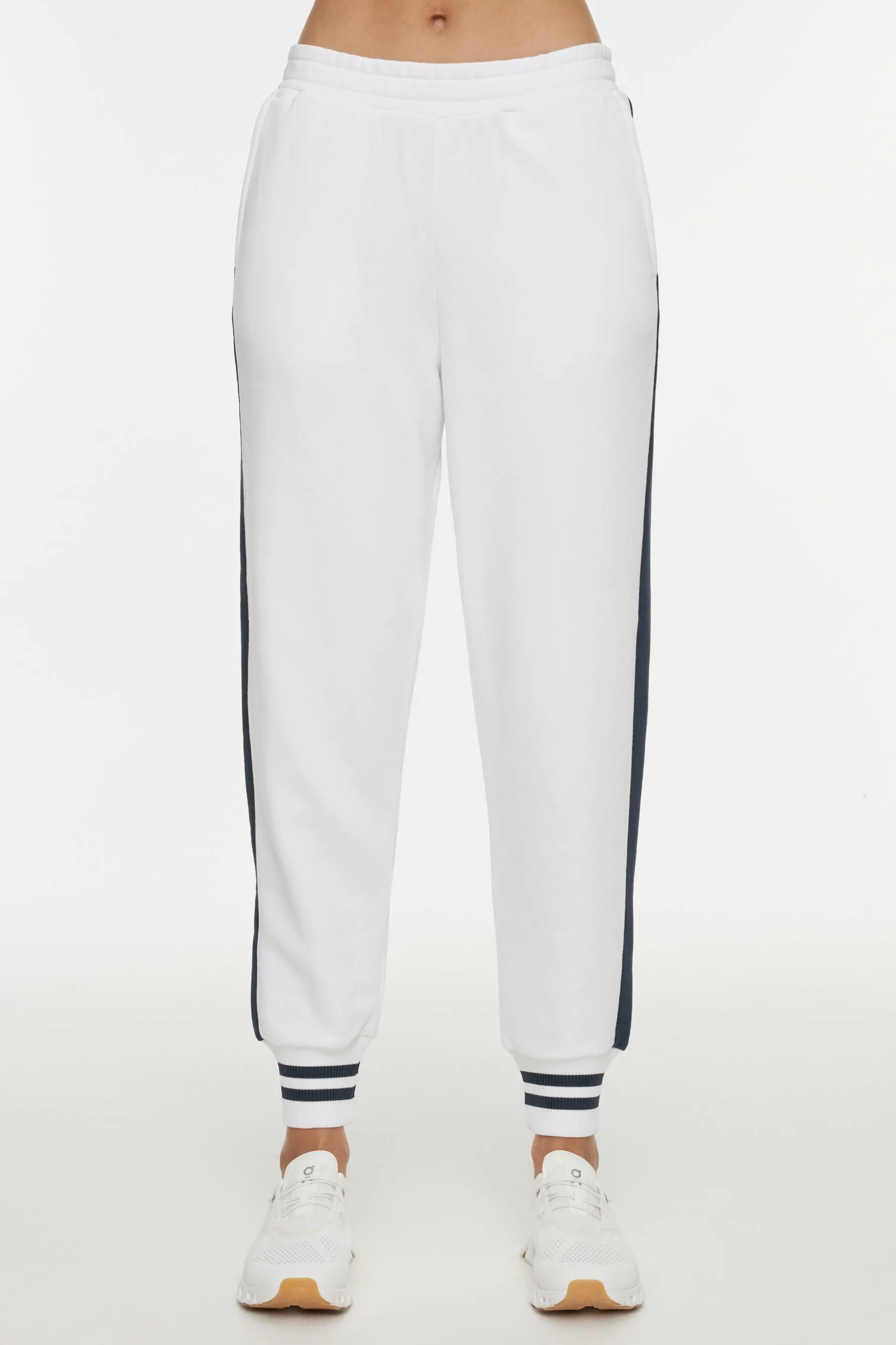 PERFORMANCE CAPSULE Tracksuit - White