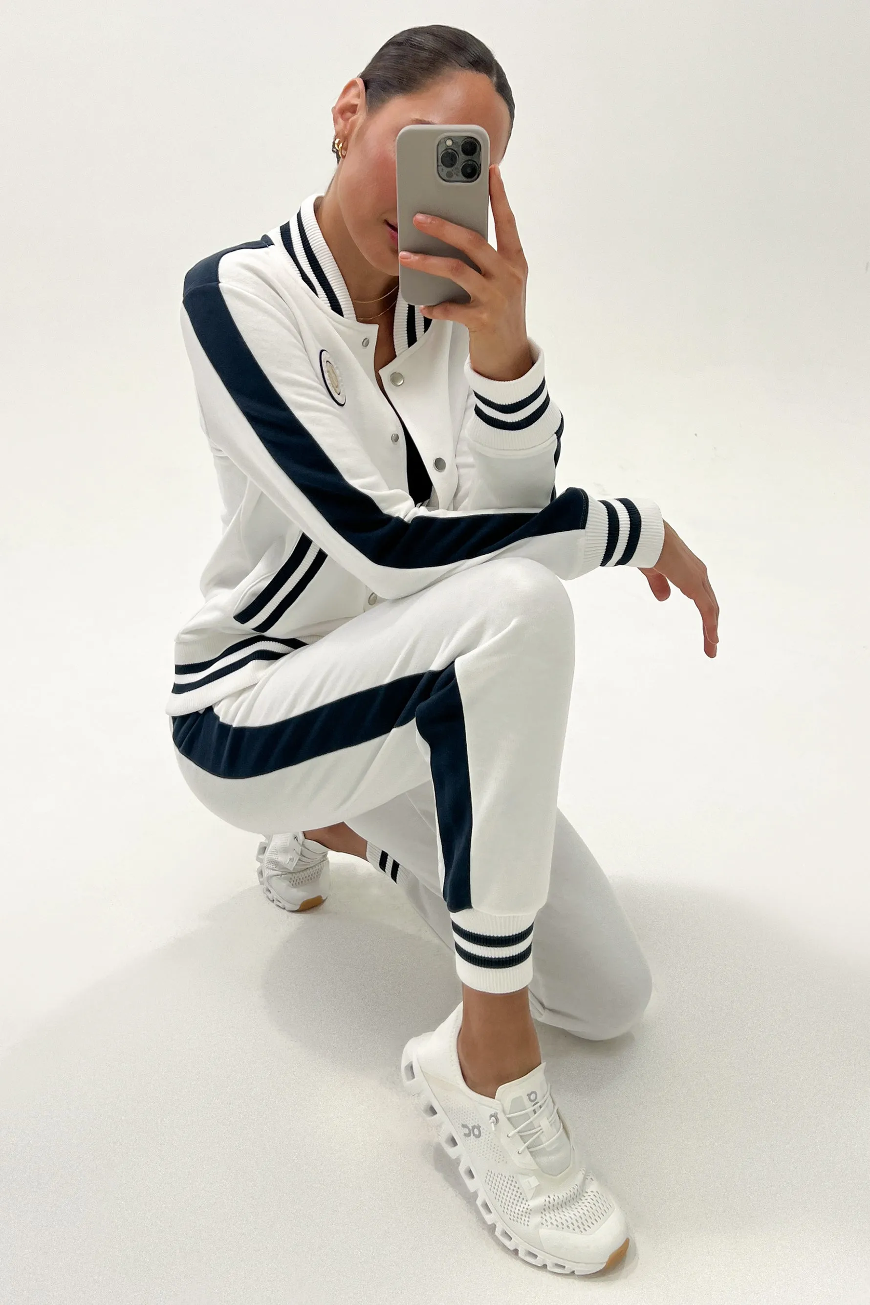 PERFORMANCE CAPSULE Tracksuit - White