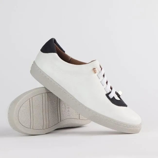 Sneaker with Removable Footbed in White -12187